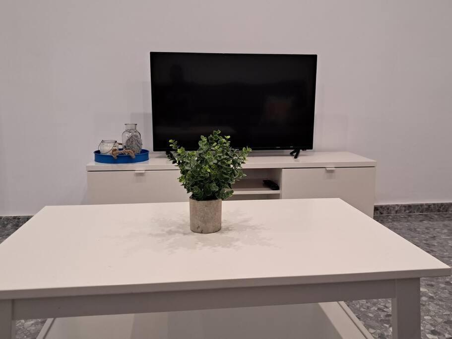 Altamira White & Bright Apartment Almeria Exterior photo